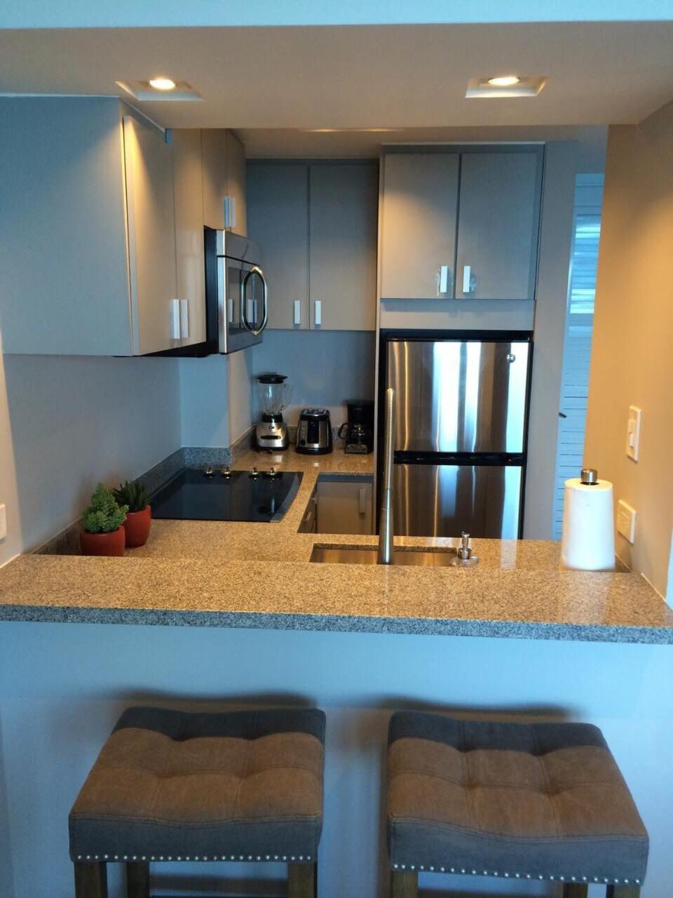 Enchanted 17 Jewel Beachfront Luquillo -Pool 외부 사진