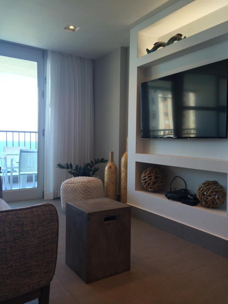 Enchanted 17 Jewel Beachfront Luquillo -Pool 외부 사진