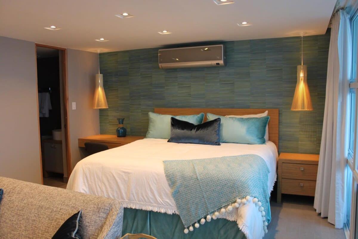 Enchanted 17 Jewel Beachfront Luquillo -Pool 외부 사진
